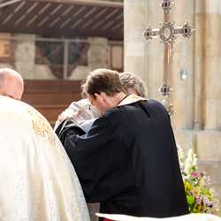 Priesterweihe Byzantinischer Ritus im Stephansdom / Erzdiözese Wien/ Schönlaub